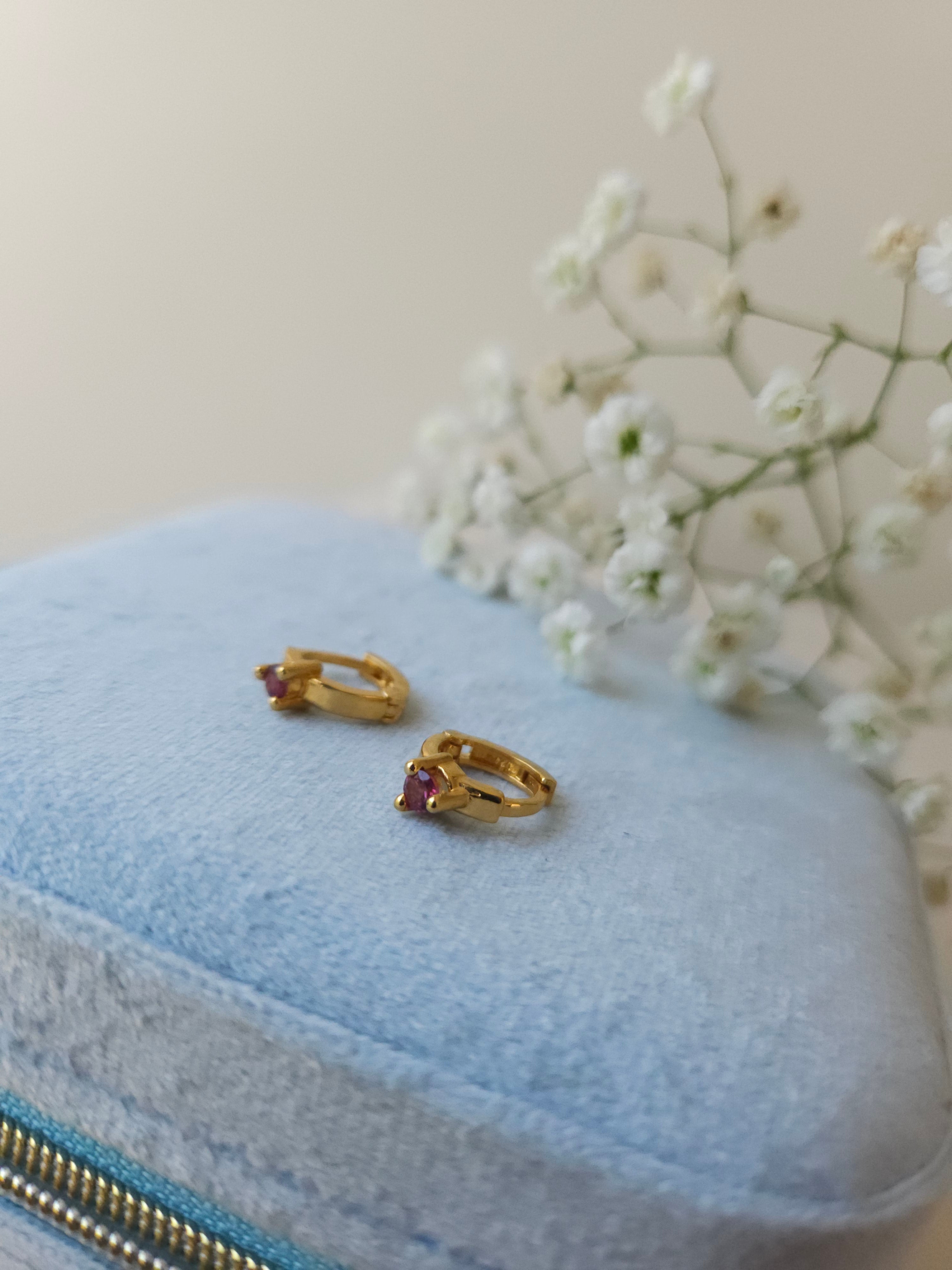 Huggies Ana con Rodolita y cubierta en oro de 14K