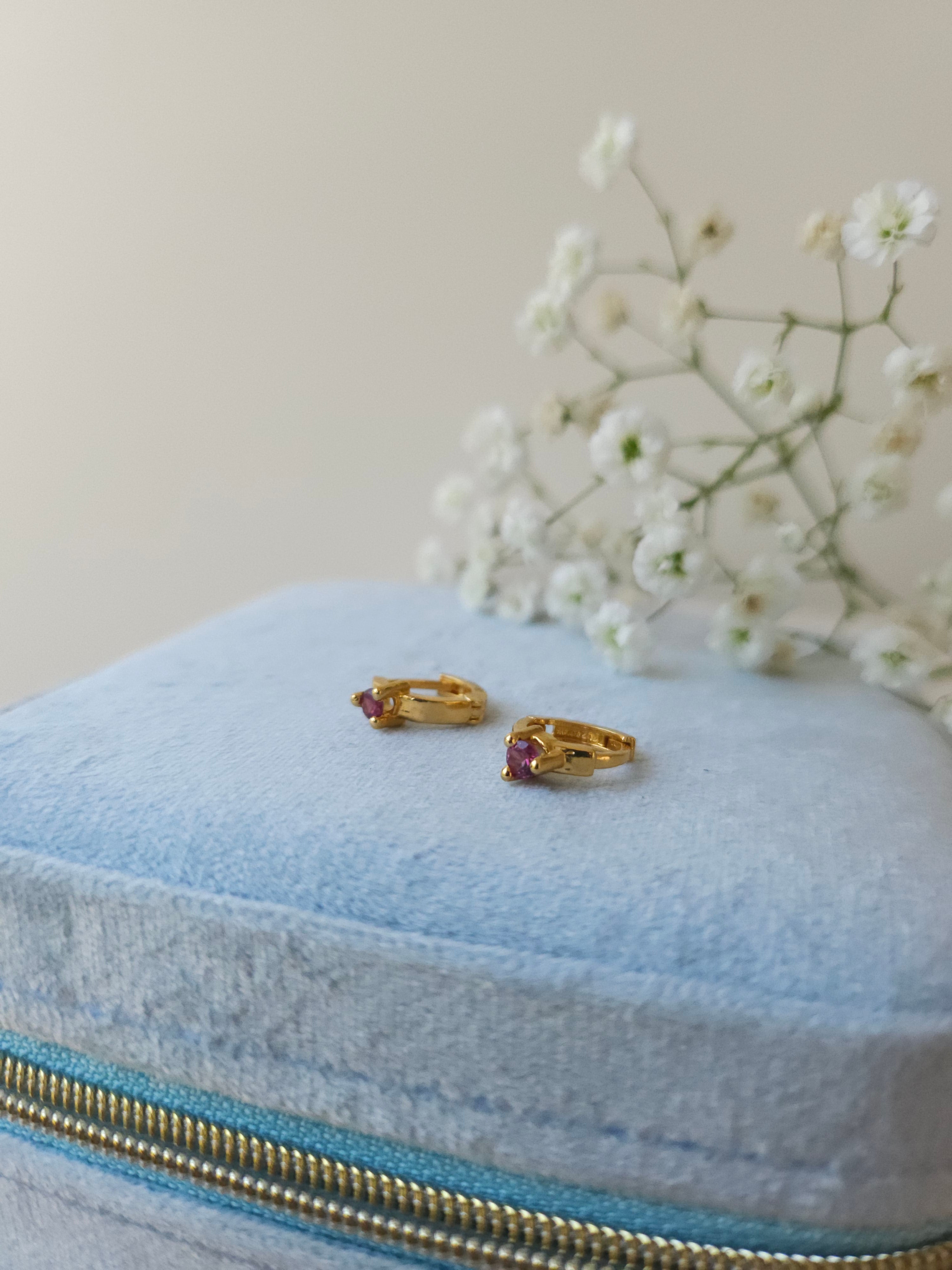 Huggies Ana con Rodolita y cubierta en oro de 14K