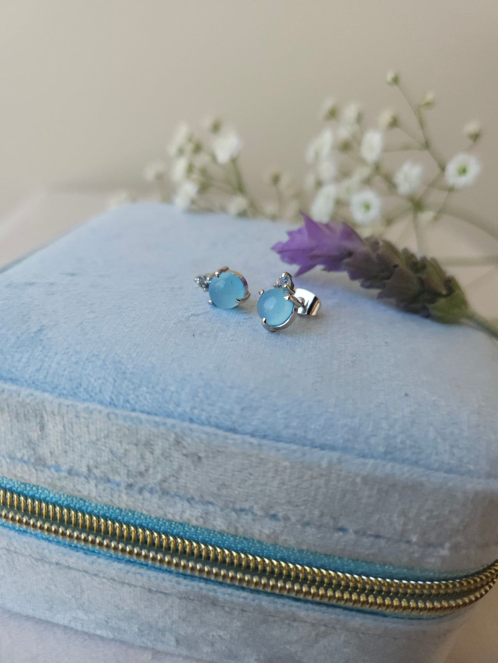 Aretes Kass con Calcedonia Azul