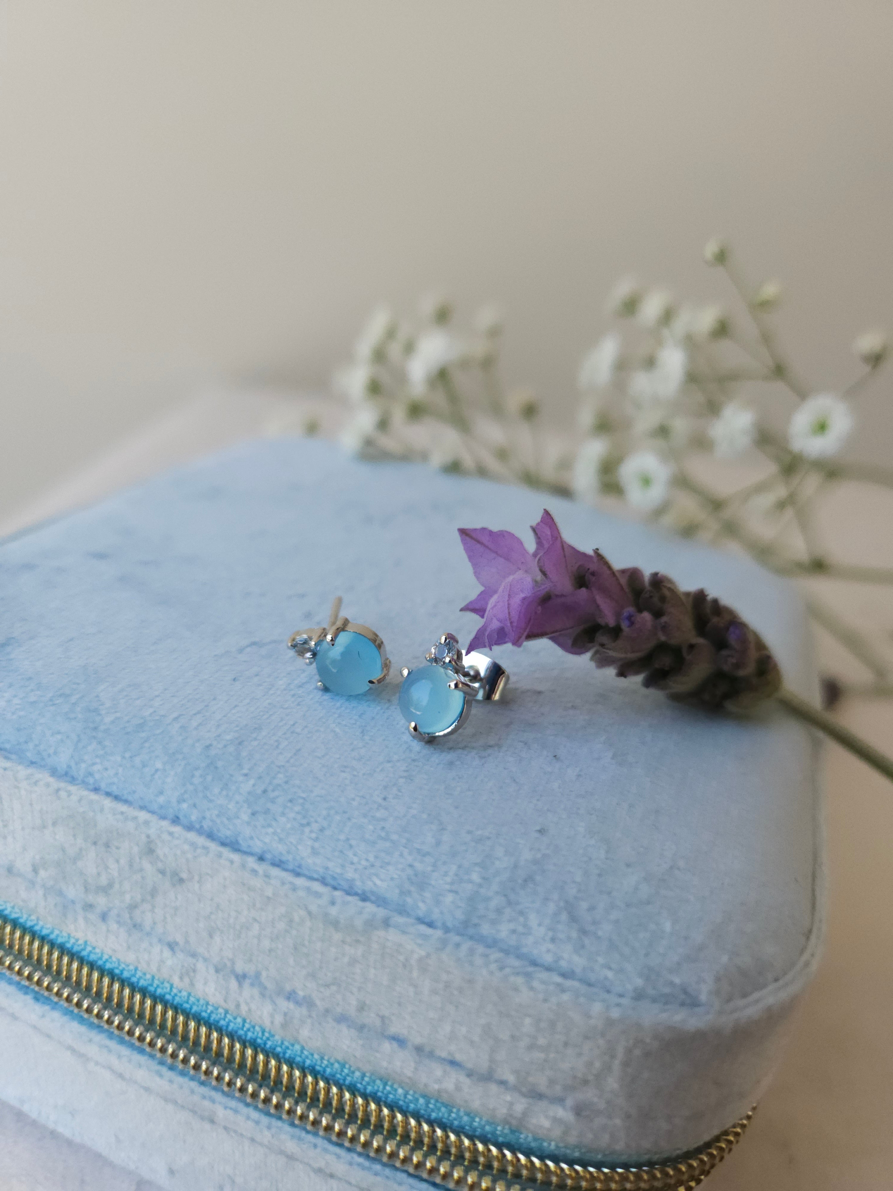 Aretes Kass con Calcedonia Azul