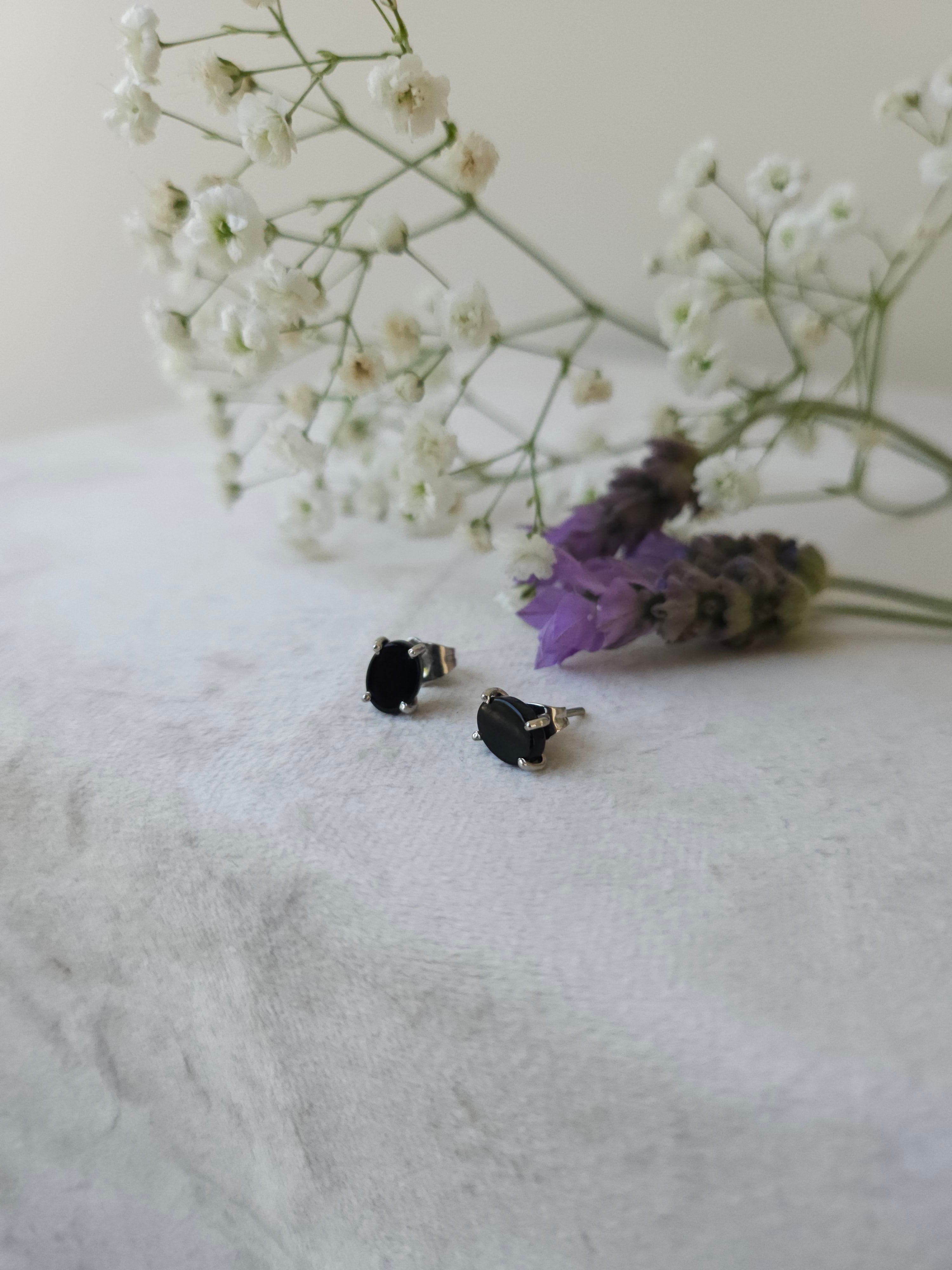 Aretes Onix cubierta en Rodio