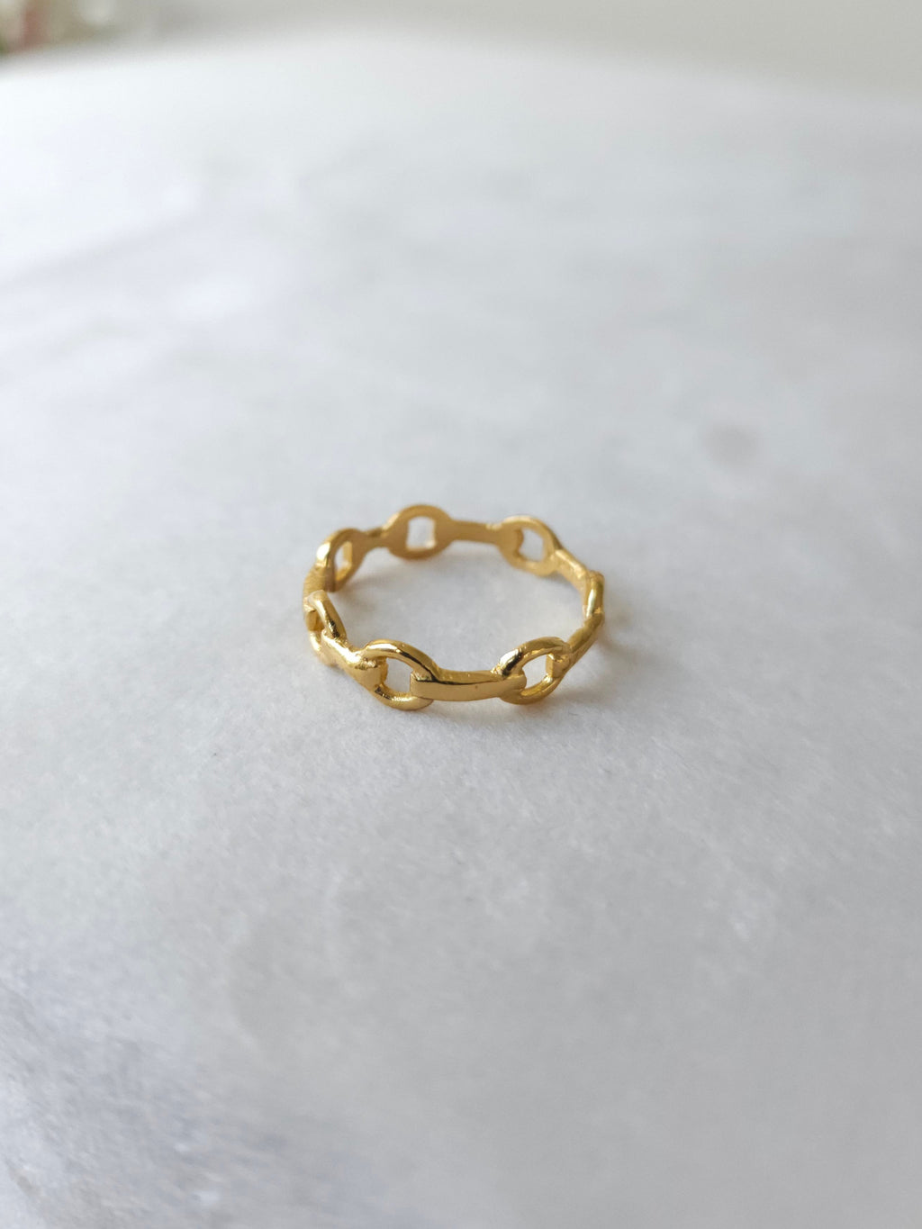 Anillo Cadena con cubierta en Oro