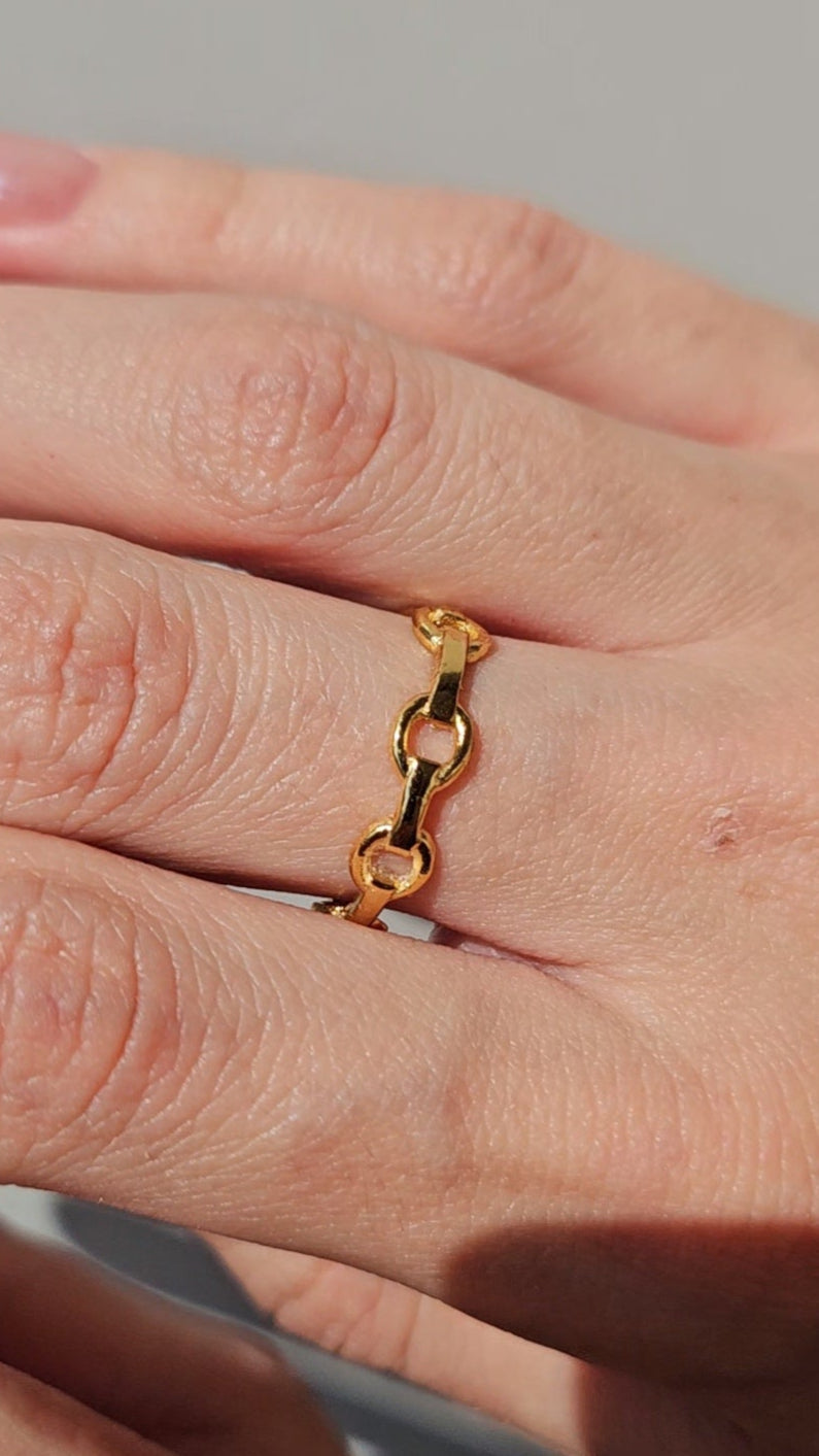 Anillo Cadena con cubierta en Oro