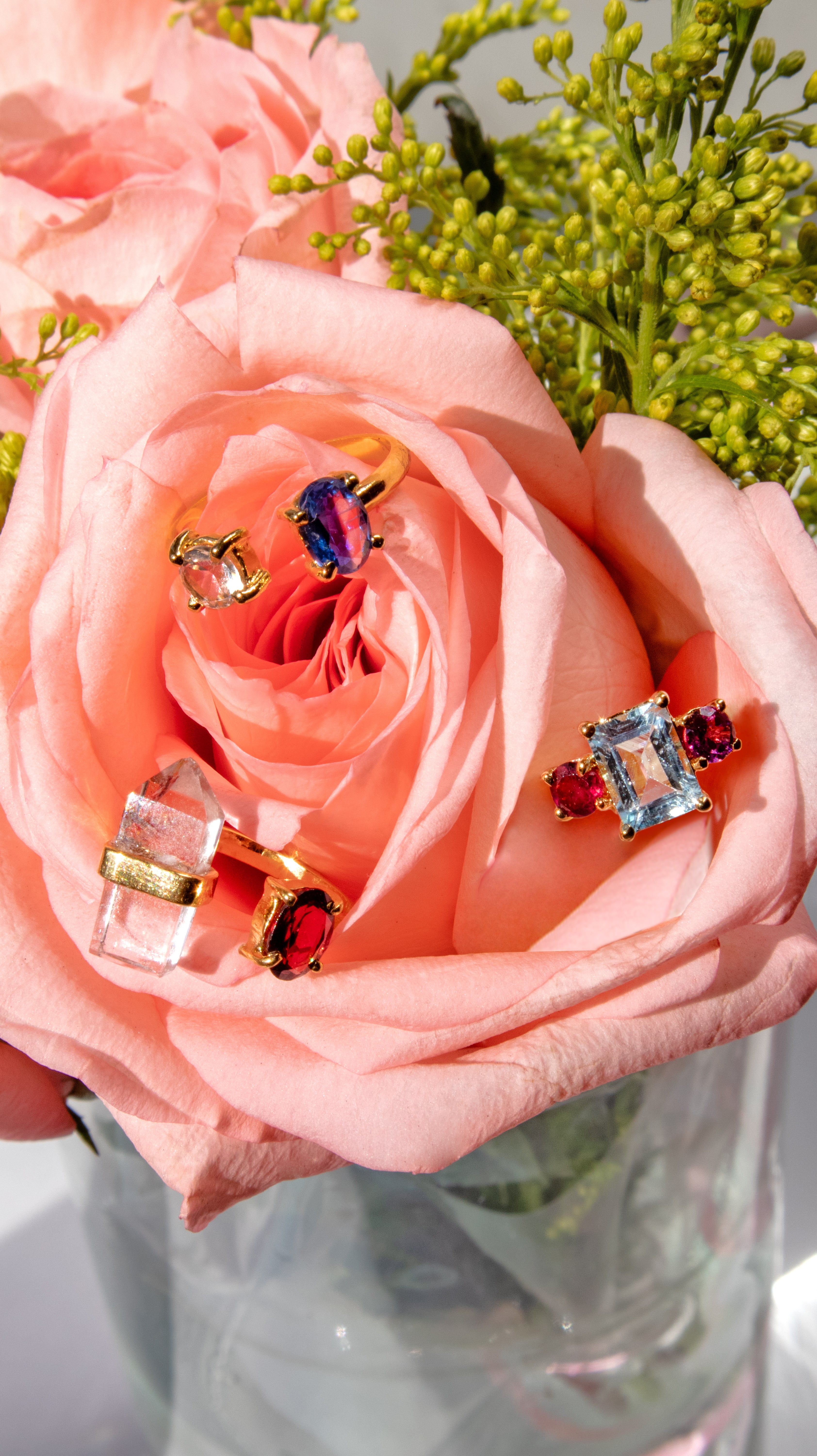 Anillo Cuarzo y Gema con Rodolita