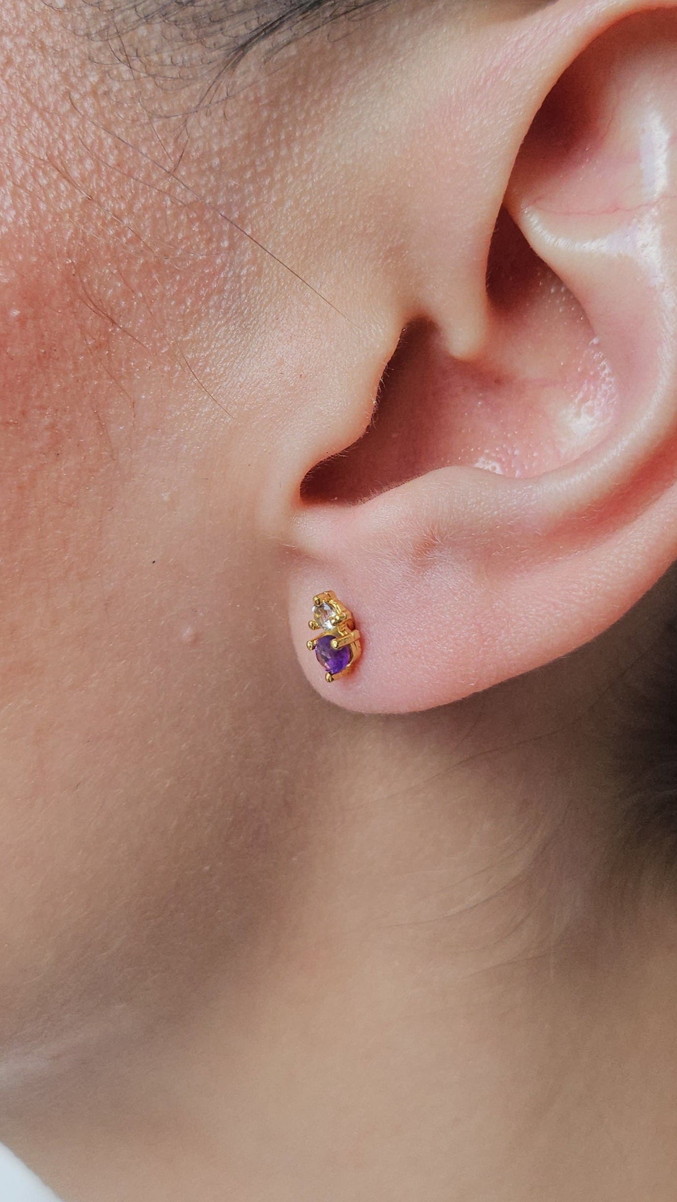 Aretes Dua con Amatista y Cuarzo blanco con cubierta en Oro de 14 K