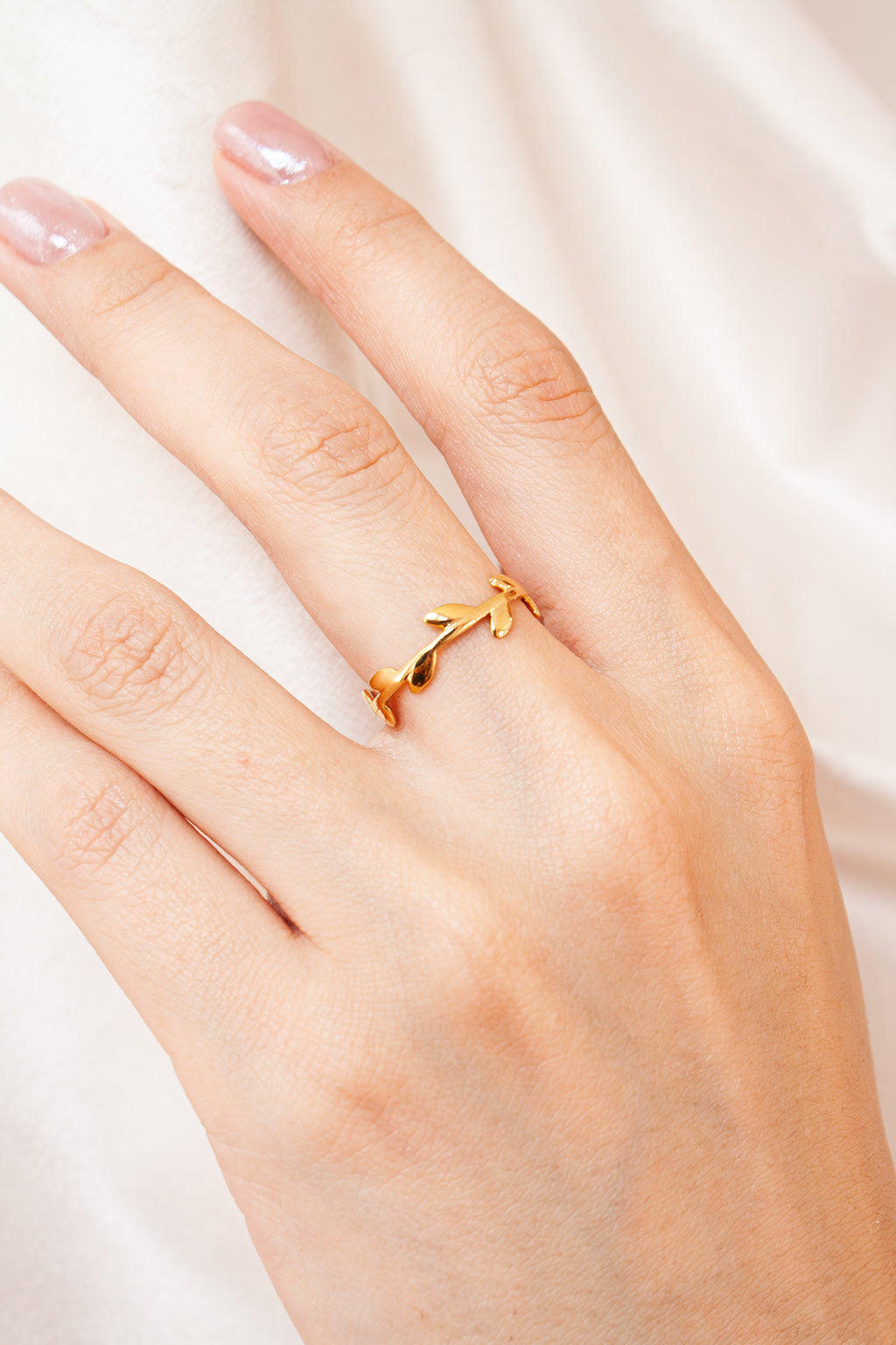 Anillo Hojitas con cubierta en Oro