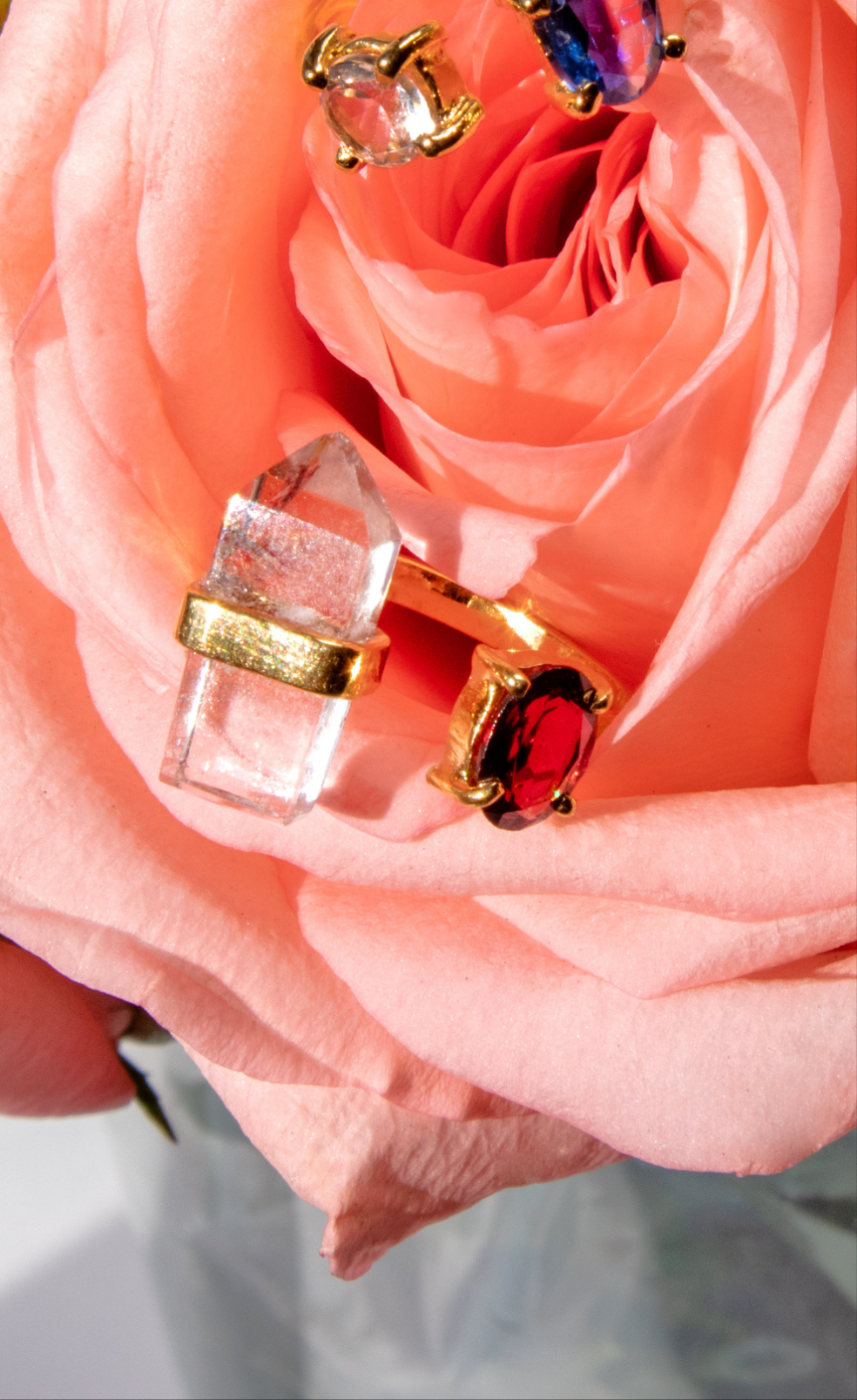 Anillo Cuarzo y Gema con Rodolita