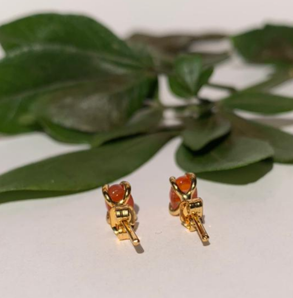 Aretes Coralina Cabuchón cubierta en Oro