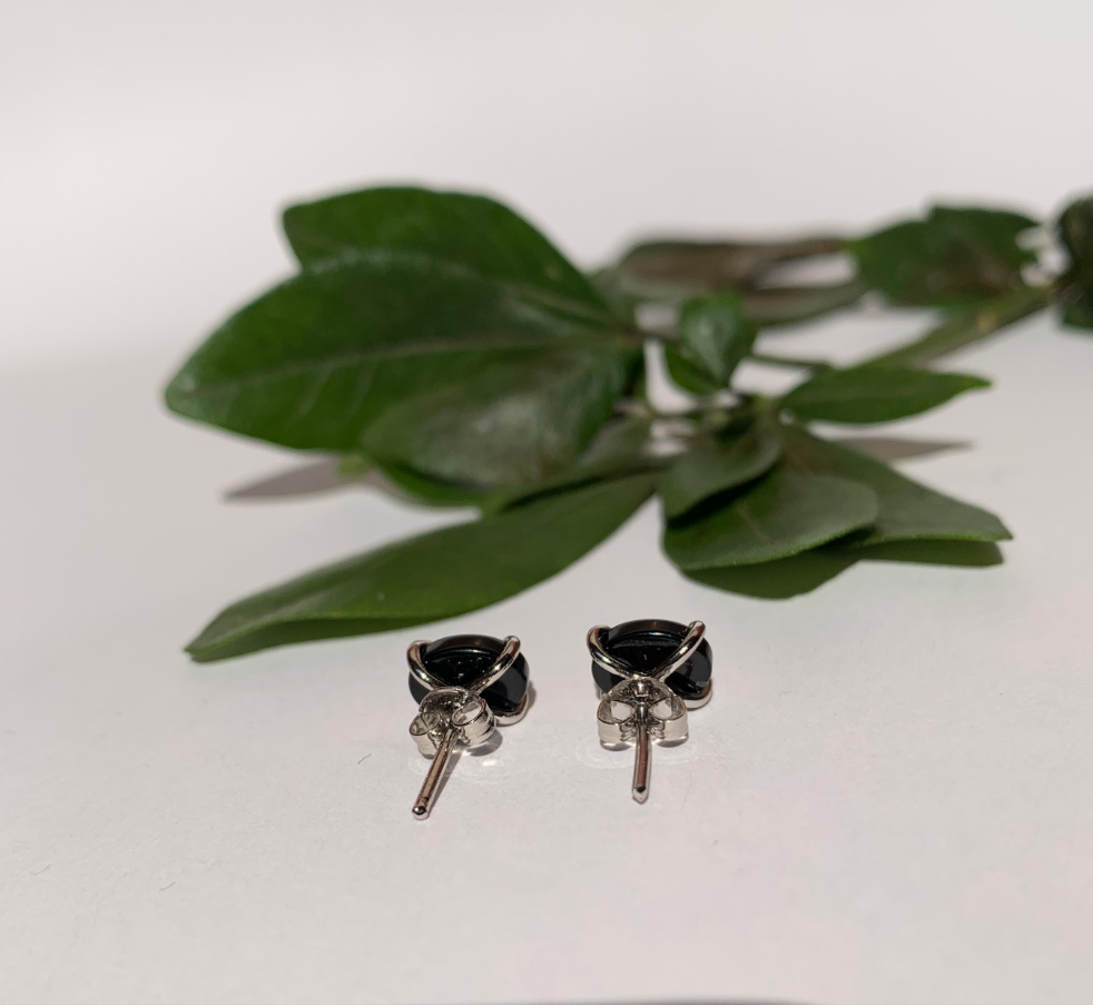 Aretes Onix cubierta en Rodio
