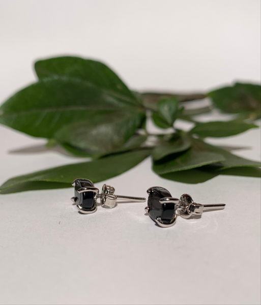 Aretes Onix cubierta en Rodio