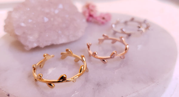Anillo hojas
