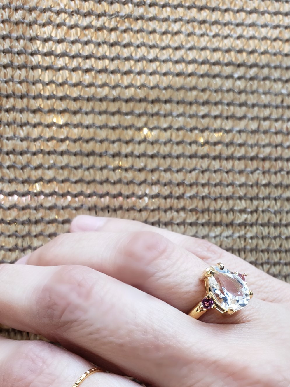 Anillo Adriana con Cuarzo Blanco