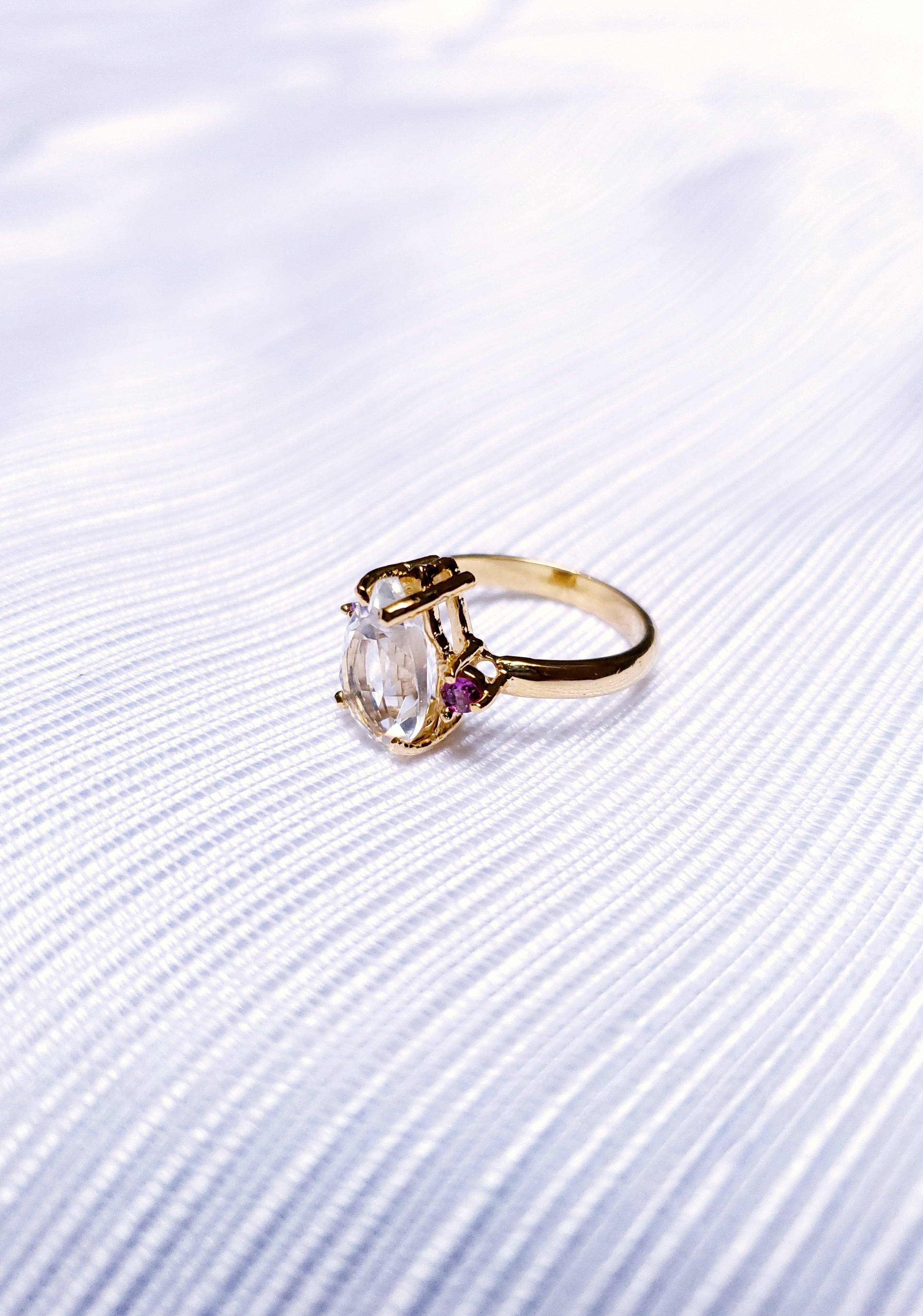Anillo Adriana con Cuarzo Blanco