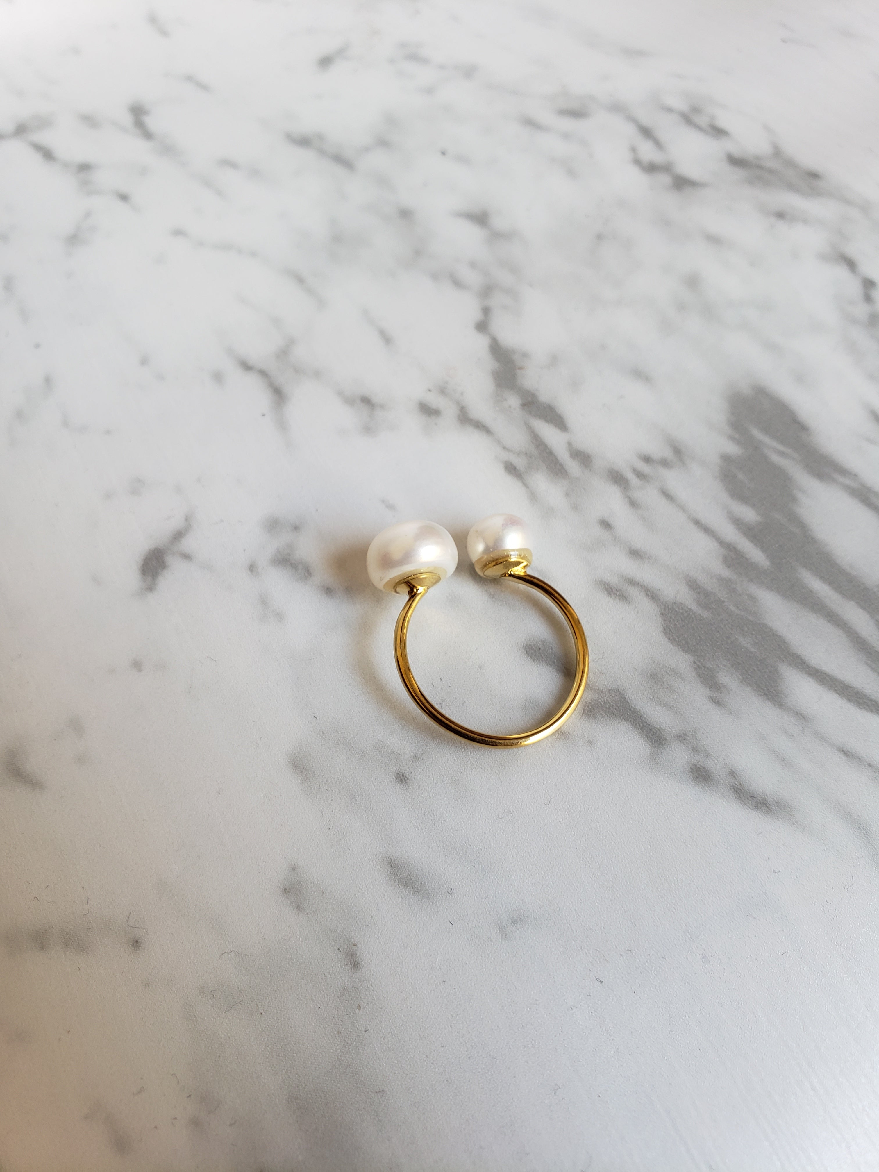 Anillo Doble Perla con cubierta en Oro