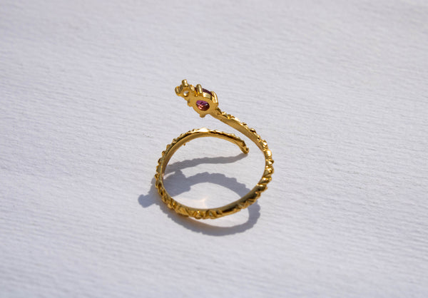 Anillo Frida con Rodolita roja y Cuarzo blanci