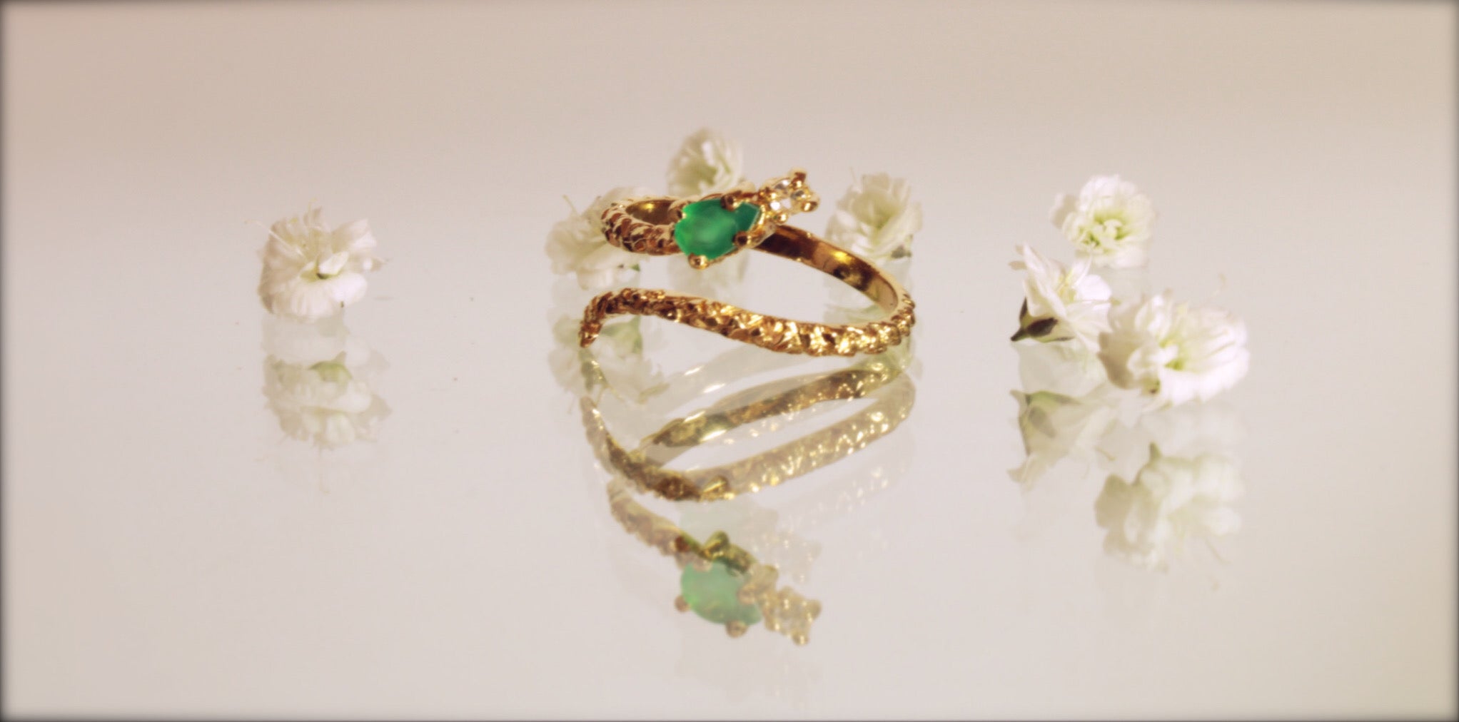 Anillo Frida con Agata verde y Circón natural
