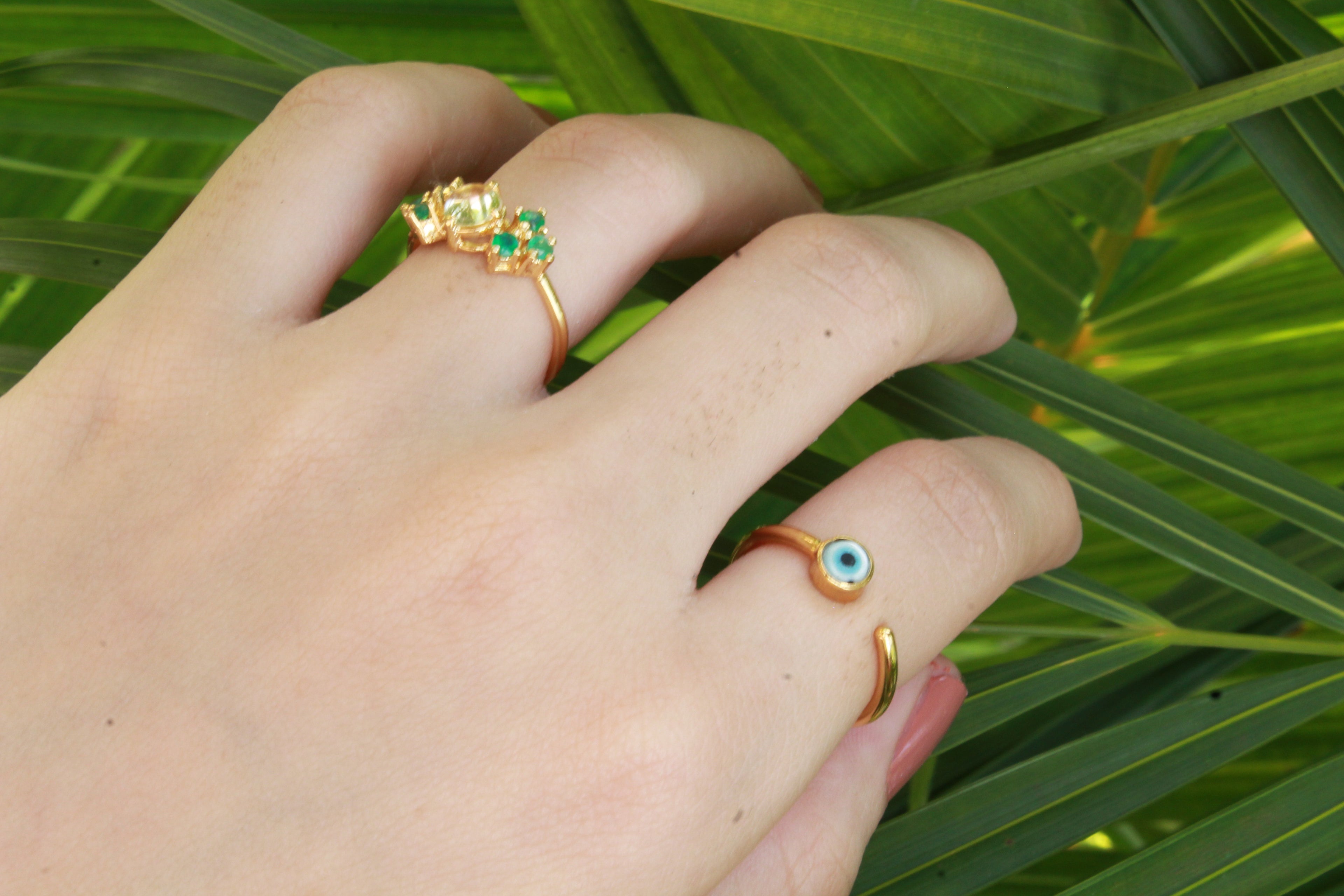 Anillo de Ojo Turco y cubierta en Oro